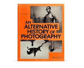 Книга "An Alternative History of Photography"