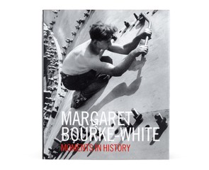 Книга "Moments in History"