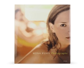 Книга "Photographs"