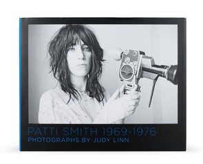 Книга "Patti Smith 1969-1976"