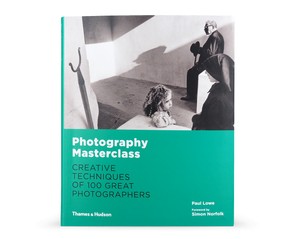 Книга "Photography Masterclass"