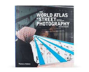 Книга "The World Atlas of Street Photography"